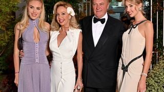 "Nous ne t’oublierons jamais" : Camilla de Bourbon des Deux-Siciles et ses filles réunies autour du souvenir de Mathilde Favier