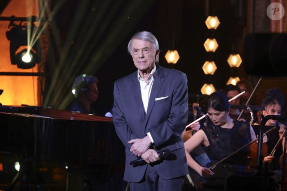 Exclusif - Salvatore Adamo lors de l'enregistrement de l'émission "Le Grand Echiquier - Spéciale Serge Gainsbourg" présentée par C.Chazal et A.Manoukian et diffusée le 7 avril 2026 sur France 2, à Paris, France, le 17 septembre 2025. © Jack Tribeca/Bestimage