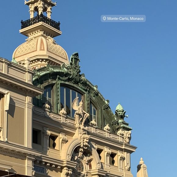 Elle a eu droit à un weekend en Italie à Firenze avant de rejoindre Monaco où le couple semble poursuivre les festivités (ou peut-être commencer celles du mariage ?). 

Mathilde Capp, Instagram 28 juin 2025