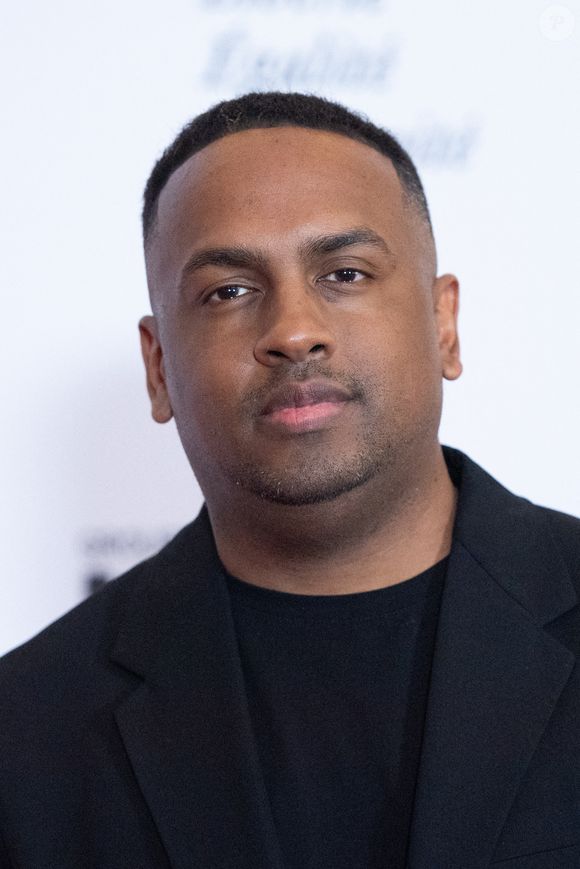 La chanson racontait l’histoire d’une adolescente de 16 ans tombant enceinte, et avait suscité des débats à l’époque.

Le colonel Reyel assiste au photocall d'Action Enfance au cinéma Grand Rex à Paris, France, le 10 juin 2025. Photo par Aurore Marechal/ABACAPRESS.COM