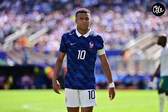 Auteur d'un doublé, Kylian Mbappé a atteint la barre des 58 réalisations, devenant ainsi le meilleur buteur de l'histoire des Bleus.

MetLife Stadium, New Jersey (NY), 16/06/2026 - COUPE DU MONDE / FRANCE - SÉNÉGAL - Le joueur français Kylian Mbappé lors du match FRANCE - SÉNÉGAL, comptant pour la première journée du groupe I de la Coupe du monde de la FIFA 2026, qui s'est déroulé au MetLife Stadium, dans le New Jersey, dans l'après-midi du mardi 16 juin. ( - Match du groupe I « France - Sénégal (3-1) » lors de la Coupe du monde de la FIFA 2026 (FIFA World Cup 2026) le 16 juin 2026. © PsnewZ/Bestimage