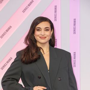 La comédienne portait une tenue qui laissait entrevoir ses sous-vêtements en dentelle

Camélia Jordana au photocall de la cérémonie de clôture du festival Series Mania à Lille le 28 mars 2025.
© Stéphane Vansteenkiste / Bestimage