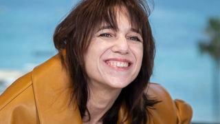 Charlotte Gainsbourg dévoile son secret jeunesse 100% gratuit, une méthode pratiquée à l'autre bout de la planète