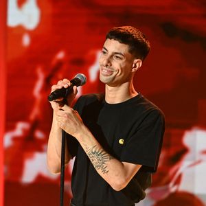 Tout comme Jean-Baptiste Seguin, révélé dans "La France a un incroyable talent".

Exclusif - Jean-Baptiste Seguin - Enregistrement de l'émission Vivement dimanche au studio Rive Gauche, presentée par Michel Drucker . Diffusion sur France 3 le 14/09/2025.

© Guillaume Gaffiot / Bestimage