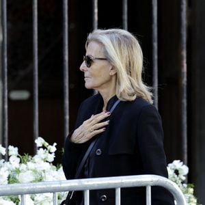 Claire Chazal - Arrivées aux obsèques de Nadia Farès en l'église Saint-Jean-de-Montmartre à Paris, le 24 avril 2026. N.Farès est décédée le 17 avril 2026 quelques jours après un "incident cardiaque" survenu le 12 avril 2026 dans la piscine du complexe sportif, Blanche (9ème). Dominique Jacovides - Olivier Borde / Bestimage