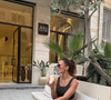 C’est l'Aura Club de Marrakech, un club wellness très select, qu’elle a choisi pour se maintenir en forme lorsqu'elle séjourne au Maroc. 

Capture d'écran du compte Instagram de Vitaa en mai 2026
