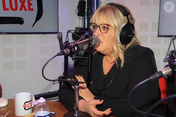 Caroline Diament lors de l'émission "Le Show de Luxe" sur la Radio Voltage à Paris le 14 novembre 2018.

© Philippe Baldini / Bestimage