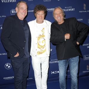 Claude Dubois, Robert Charlebois et Garou - Cérémonie de remise des prix lors de la 18ème édition du Festival du Film Francophone d'Angoulême (FFA) le 30 août 2025 à Angoulême.
© Guirec Coadic / Bestimage