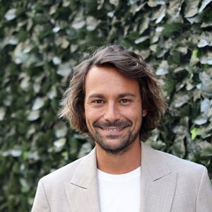 Âgé de 36 ans, le chroniqueur confie avoir pris trois semaines de recul pour se retrouver, dans une période qu’il qualifie de mise au vert...

Exclusif - Bertrand Chameroy - L'équipe de la nouvelle saison de l'émission "C à Vous" le 7 septembre 2023. © Dominique Jacovides / Bestimage