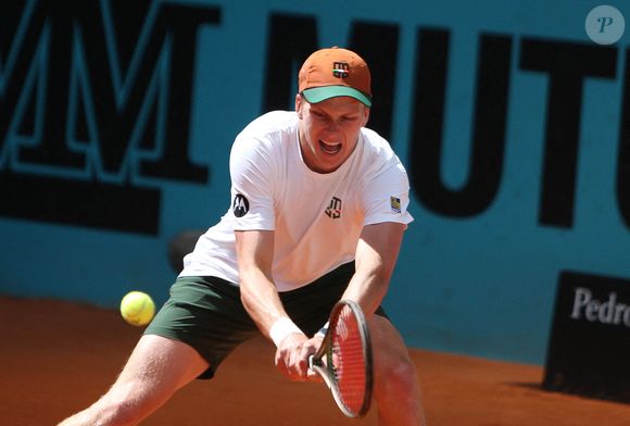 Jenson Brooksby des Etats-Unis pendant le tournoi de tennis Mutua Madrid Open 2022 le 3 mai 2022 au stade Caja Magica à Madrid, Espagne. Photo par Laurent Lairys/ABACAPRESS.COM