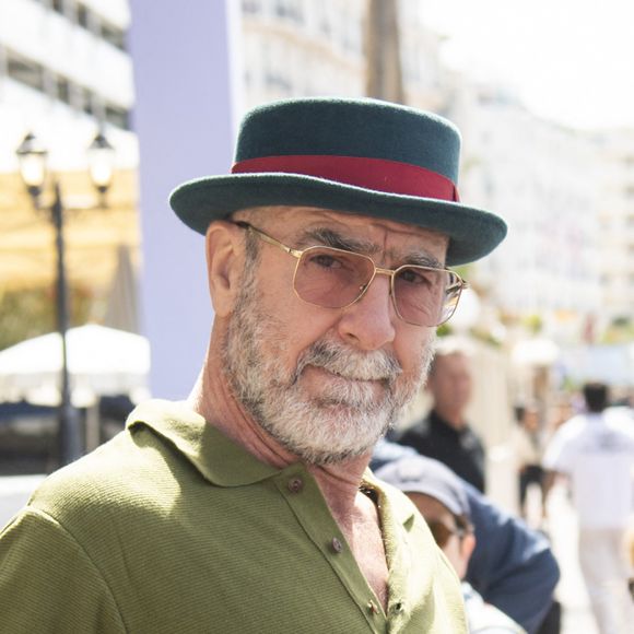 Éric Cantona, ancien footballeur devenu comédien, cultive une passion méconnue : le jeu provençal.
Eric Cantona au 79e Festival de Cannes,Hôtel Martinez – Cannes, France SGP / BESTIMAGE