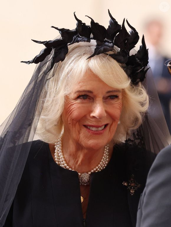 Le roi Charles III d'Angleterre et Camilla Parker Bowles, reine consort d'Angleterre, arrivent au Vatican à Rome, le 23 octobre 2025. Photo par PA Photo/ Bestimage
