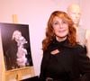 la chanteuse n'a pas été conviée aux 19 dernières dates de la tournée.

Julie Pietri lors de l'inauguration faite par Valérie Kaprisky de " Une Expo pour sauver les Animaux " organisée par le mannequin J.Bellet au profit de l'association YouCare. 28/11/2025 © Cédric Perrin/Bestimage