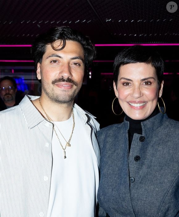 Coup dur pour le fils de Cristina Cordula.

Cristina Cordula avec son fils Enzo lors de la soirée de lancement de l'émission "Cousu main" présentée par C.Cordula et diffusée sur RMC Life.

© Tiphaine Lebely / Bestimage