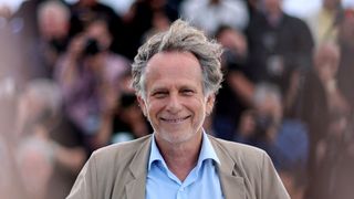 "Il est question que je participe à ce projet" : Charles Berling et son fils Émile, qui évolue dans le même univers artistique, préparent leurs retrouvailles