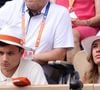 Une bien belle escapade amoureuse pour Louis Bielle-Biarrey, avant de retrouver la pression de la compétition auprès du XV de France pour le Tournoi des Six Nations.

Louis Bielle-Biarrey et sa compagne Chiara dans les tribunes lors des Internationaux de France de Tennis de Roland Garros 2025. Paris, le 1er Juin 2025. © Dominique Jacovides/Bestimage