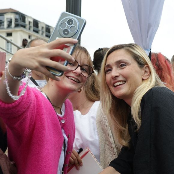 Julie Gayet - Arrivées au cinéma CGR lors de la 18ème édition du Festival du Film Francophone de Angoulême (FFA) le 27 août 2025.

© Coadic Guirec / Bestimage