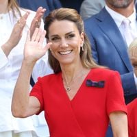 Kate Middleton divine à Wimbledon : elle fait sensation dans une somptueuse robe rouge vif pour la finale