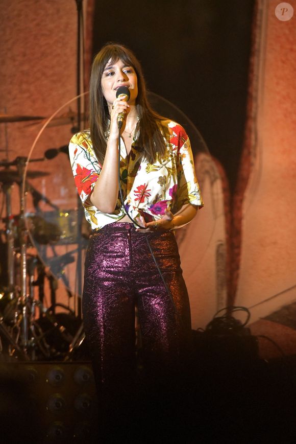 Clara Luciani en concert au Nice Jazz Festival 2022 sur la scène de la place Masséna à Nice. Le 16 juillet 2022
© Bruno Bebert / Bestimage