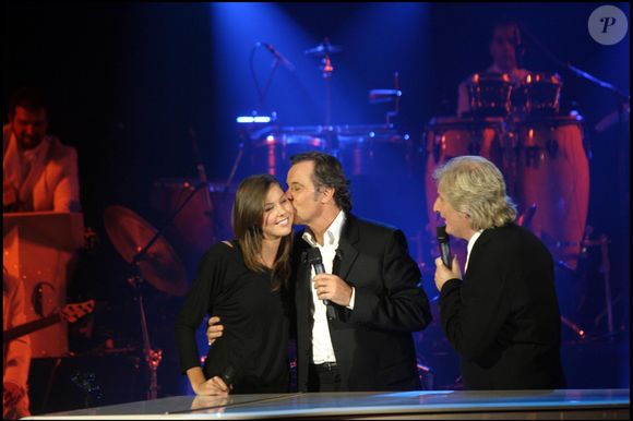 Patrick Sébastien, Fanny et Michel Leeb sur le plateau de Music-hall et compagnie en décembre 2004 © Angeli Bahi Bestimage