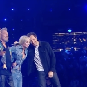 Après avoir interprété ensemble un medley de titres des deux femmes, Entrer dans la lumière de Patricia Kaas et Éblouie par la nuit de Zaz, on a pu voir apparaitre à l'écran un bandeau où était inscrit : "cette saison est dédiée à Fanny" (voir dans diaporama). 

The Voice TF1, 1er février 2025