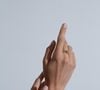 Parmi les styles les plus populaires : les “soap nails”. Leur particularité ? Un rendu ultra brillant, rosé et naturel.

Klara Kulikova sur Unsplash