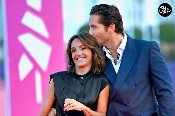 Séparée du père de son enfant, l'actrice est en couple avec Alexandre Kominek

Florence Foresti et Alexandre Kominek assistent à la projection de *La Nouvelle Vague* dans le cadre du 51e Festival du cinéma américain de Deauville, le 12 septembre 2025 à Deauville, en France. Photo de Franck Castel/ABACAPRESS.COM