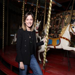Isabelle Ithurburu - Soirée du Secours Populaire au musée des arts Forains à Paris le 4 décembre 2023. © Denis Guignebourg/Bestimage