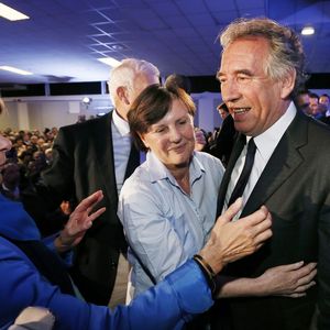 Archive - François Bayrou, président du Modem, fête en compagnie de sa femme Elisabeth sa victoire à l'élection municipale de Pau, France, le 31 Mars 2014. © Patrick Bernard/Bestimage