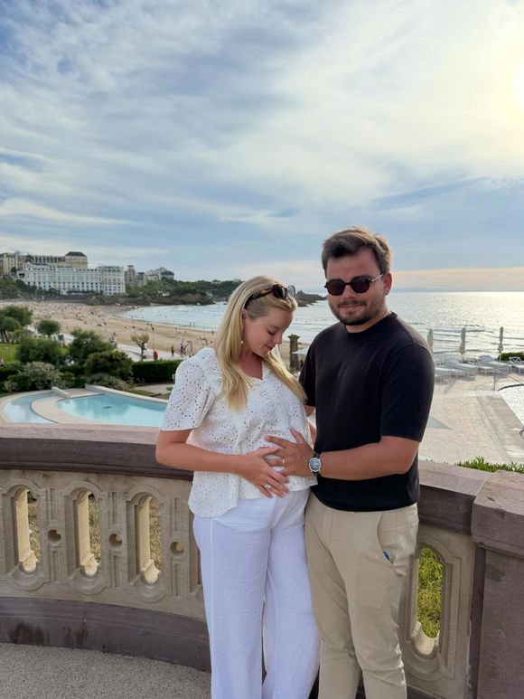Gauthier Le Bret et sa femme Eloïse à Biarritz. Photo partagée sur Instagram le 31 décembre 2025.