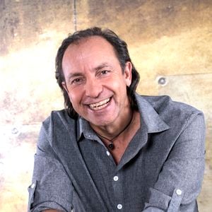 Tout comme celle de Philippe Candeloro, autre figure de ce sport, bien qu'ils aient des rapports compliqués entre eux 

Exclusif - Philippe Candeloro lors de l'enregistrement de l'émission "Le Jet de Luxe", présentée par Jordan de Luxe. Paris, le 14 novembre 2025.
© Cédric Perrin/Bestimage