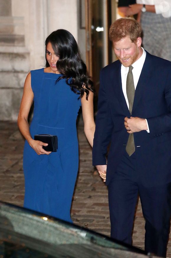 Le prince Harry, duc de Sussex, et Meghan Markle, duchesse de Sussex, à la sortie du gala musical "100 Days to Peace", célébrant le centenaire de la fin de la première guerre mondiale à Central Hall Westminster. Présenté par les Royal Armouries, le concert est au profit de trois organismes de bienfaisance ("Help for Heroes", "Combat Stress" et "Heads Together") œuvrant pour soutenir les anciens combattants faisant face à des problèmes de santé mentale. Londres, le 6 septembre 2018. Backgrid UK/ Bestimage