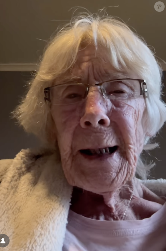 La tiktokeuse connue sous le pseudonyme d'Epic gamer grandma est morte à l'âge de 78 ans, le 21 décembre 2025 via Instagram @epicgamergrandma
