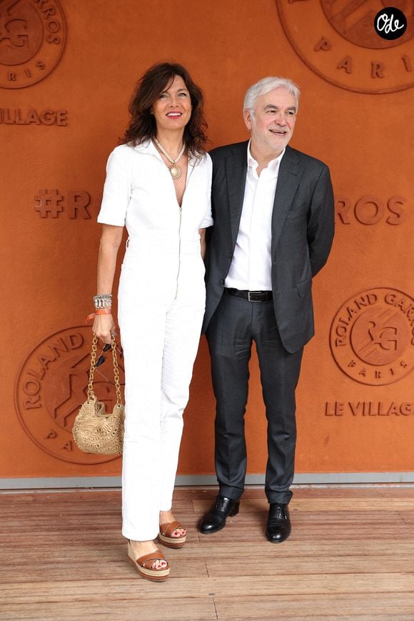 Catherine Bancarel et son mari Pascal Praud - Célébrités au village des Internationaux de France de tennis de Roland Garros 2024 à Paris le 7 juin 2024.  

© Jacovides-Moreau/Bestimage