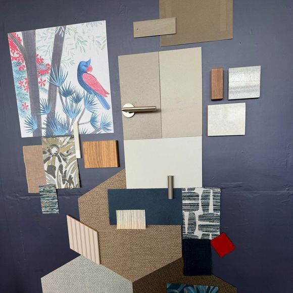 Exclusif - Stéphane Plaza, en voyage d'affaire pour trouver de nouveaux franchisés à Île Maurice, a reçu une invitation du président Emmanuel Macron à l'occasion de l'inauguration du nouveau site de l'Ambassade de France à Maurice à l'immeuble "The Workplace", Moka-Telfair, le vendredi 21 novembre 2025. © Bestimage