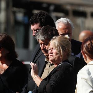 Emmanuel Carrère et sa soeur Marina (Enfants de la défunte) - Obsèques de l'académicienne Hélène Carrère d'Encausse en l'église Saint-Germain-des-Près à Paris. Le 11 août 2023