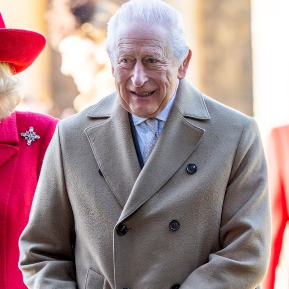 Le roi Charles III d'Angleterre, - Le roi d'Angleterre et la reine consort d'Angleterre, accompagnés de membres de la famille royale, assistent à l'office de Noël à l'église Sainte-Marie-Madeleine de Sandringham, le 25 décembre 2025. Photo par GOFF  / BESTIMAGE
