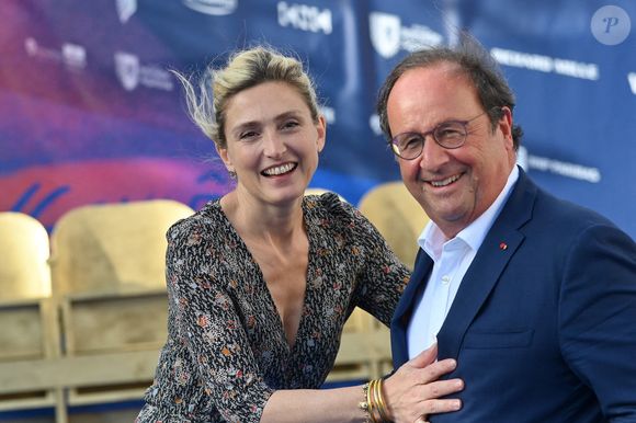 Julie Gayet et l'ancien président François Hollande assistent à l'avant-première de Le Proces Goldman dans le cadre du 16e Festival du film d'Angoulême le 25 août 2023 à Angoulême, France Photo by Franck Castel/ABACAPRESS.COM
