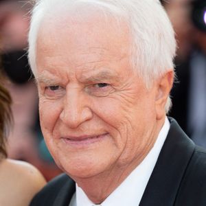 Andre Dussollier sur le tapis rouge, assistant à la ‘Tout s’est bien passe ’ ; projection tenue au Palais Des Festivals à Cannes, France le 07 juillet 2021 dans le cadre du 74ème Festival de Cannes. Photo by Nicolas Genin/ABACAPRESS.COM