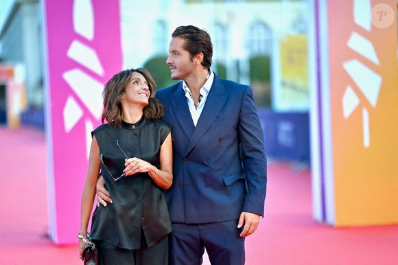 Florence Foresti et Alexandre Kominek assistent à la projection de Nouvelle Vague dans le cadre du 51ème Festival du Cinéma Américain de Deauville à Deauville, France. Photo par Franck Castel/ABACAPRESS.COM