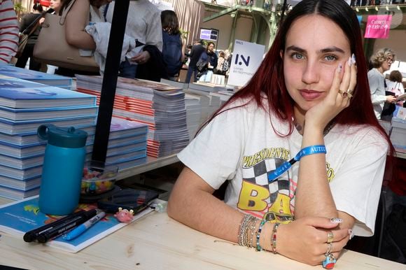Ça, il fallait pas" : Les deux enfants de Florent Pagny ont été scolarisés  une année en France, pourquoi les a-t-il très vite retirés du collège ? :  Le diaporama - Purepeople
