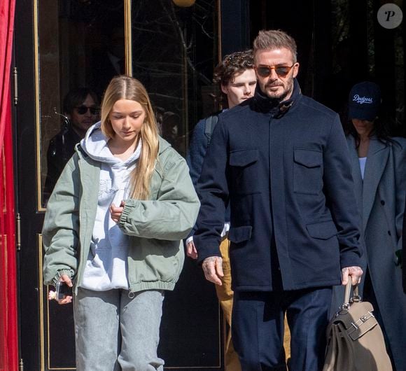 David Beckham et sa fille Harper - Les Beckham quittent leur hôtel La Réserve, à Paris, le 8 mars 2025.  GOFF INF / BESTIMAGE