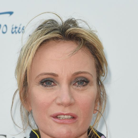 Présente dans l'émission "C à vous", la chanteuse est revenue ce jeudi 20 février sur sa relation avec Alain Delon, décédé le 18 août 2024. 
Patricia Kaas - Soirée du 90ème anniversaire de Line Renaud sur le Bateau Potel et Chabot "Pavillon Seine" à Paris le 2 juillet 2018. © Coadic Guirec/Bestimage