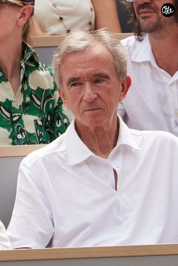Bernard Arnault - Célébrités dans les tribunes des Internationaux de France de tennis de Roland Garros 2023 à Paris, le 11 juin 2023. © Jacovides-Moreau/Bestimage