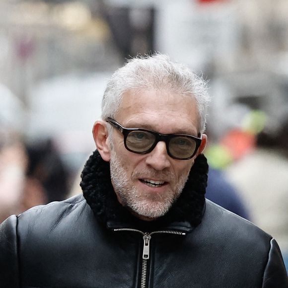 Vincent Cassel - Personnalités à la cérémonie en hommage à Tchéky Karyo en l'église Saint Roch à Paris le 13 novembre 2025.