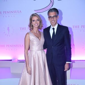Sylvie Tellier, Jérémy Redler (maire du 16ème arrondissement de Paris) - Soirée de gala du 10ème anniversaire de l’association "Les Bonnes Fées" à l’Hôtel The Peninsula Paris le 8 octobre 2025. The Peninsula Paris renouvelle son soutien dans la campagne Octobre Rose au côté de l’artiste G.Sardin. © Rachid Bellak/Bestimage