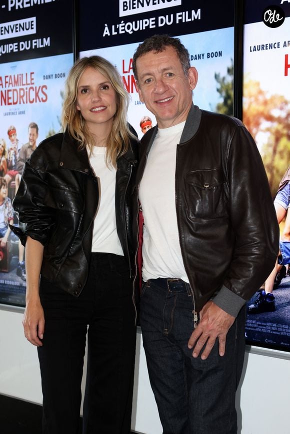 Laurence Arné et Dany Boon lors de l'avant-première du film "La Famille Hennedricks" au cinéma CGR Villenave-d'Ornon, le 25 mai 2024.

Jean-Marc Lhomer / Bestimage