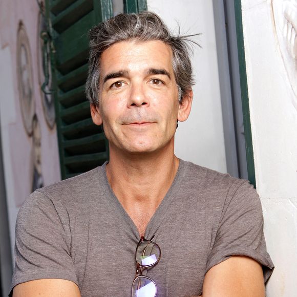 Xavier de Moulins pose lors d'une séance de portrait à Paris, France, août 2019. Photo par VIM/ABACAPRESS.COM