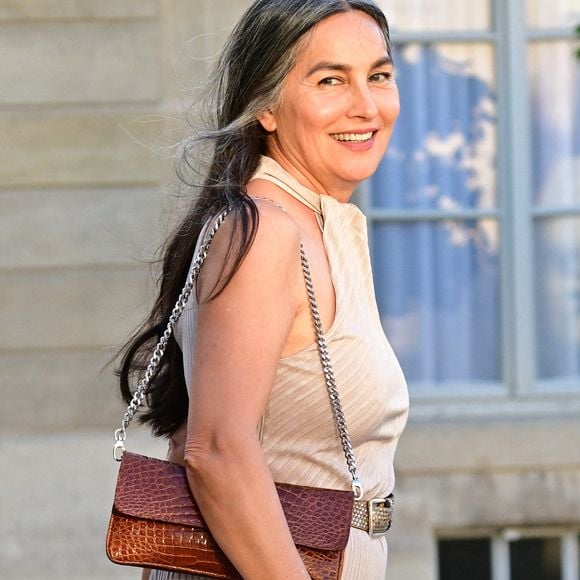 Azucena Caamaño, la femme de F.Pagny à la sortie de la cérémonie de remise de légion d'honneur de Jean-Paul Bigard, Pdg de l'entreprise éponyme, au palais de l'Elysée à Paris le 27 mai 2026.

Photo de Christian Liewig / Bestimage