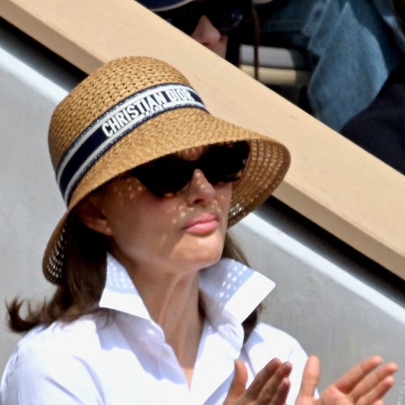 Natalie Portman est vue dans les gradins de Roland Garros le 08 juin 2025 à Paris, France. © ABACAPRESS.COM
